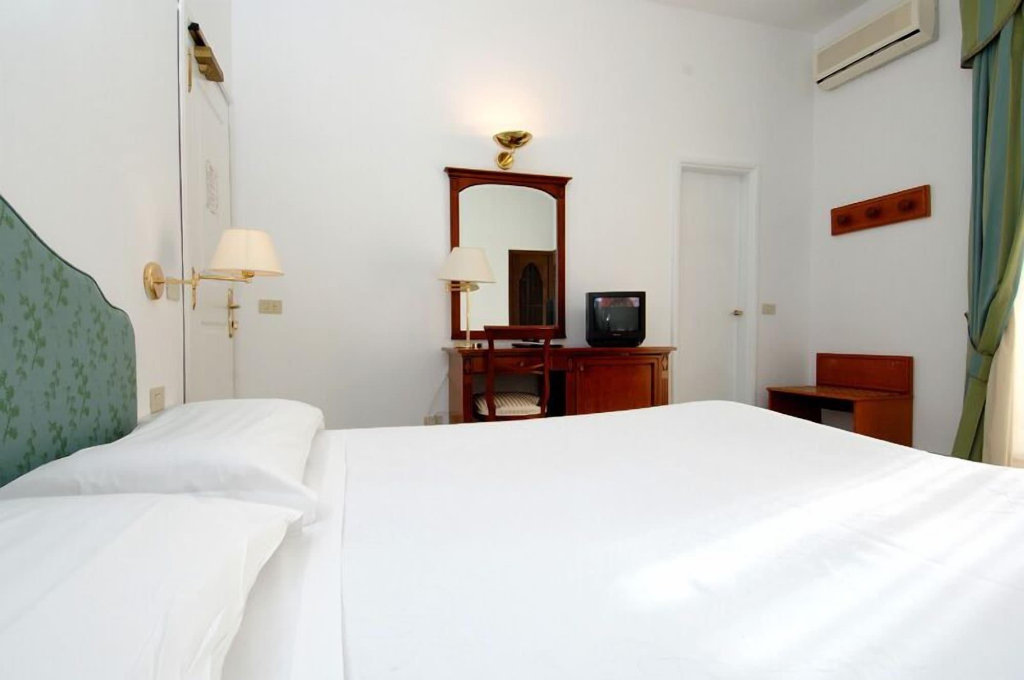 Hotel Luna Convento Amalfi Exteriör bild