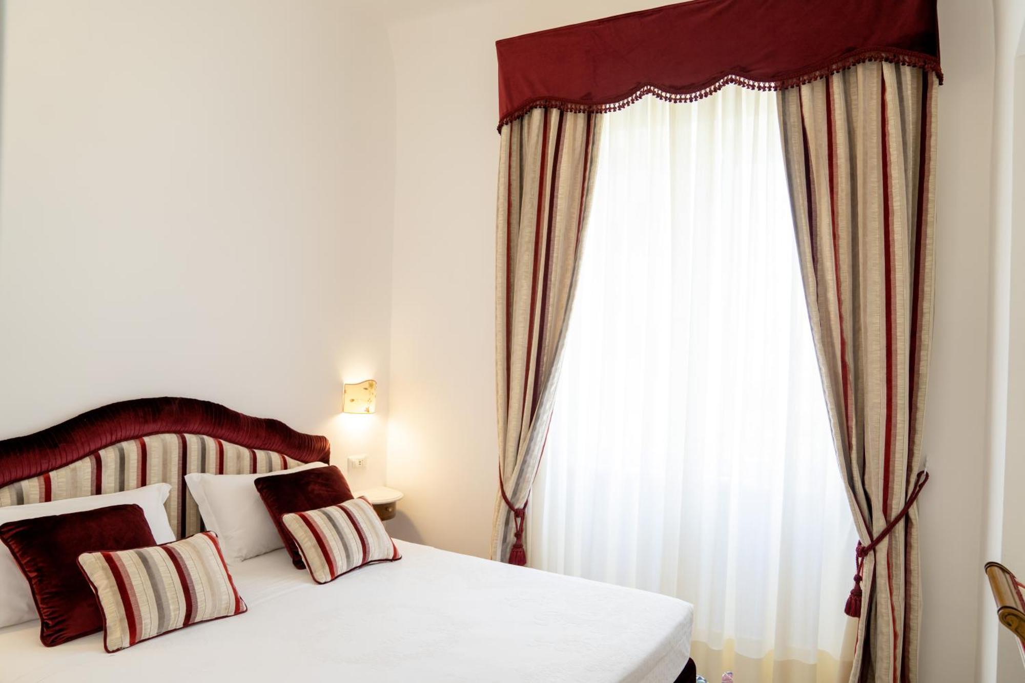 Hotel Luna Convento Amalfi Rum bild